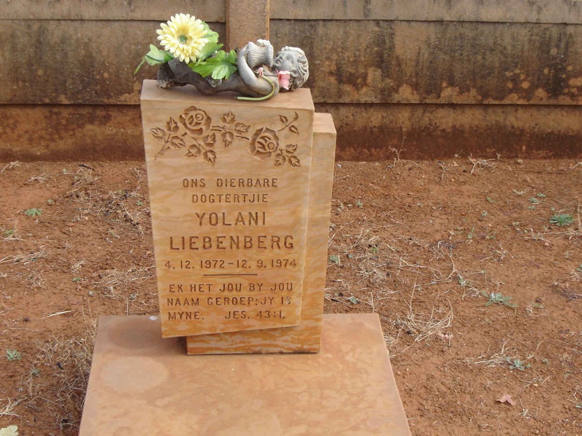 LIEBENBERG Yolandi 1972-1974