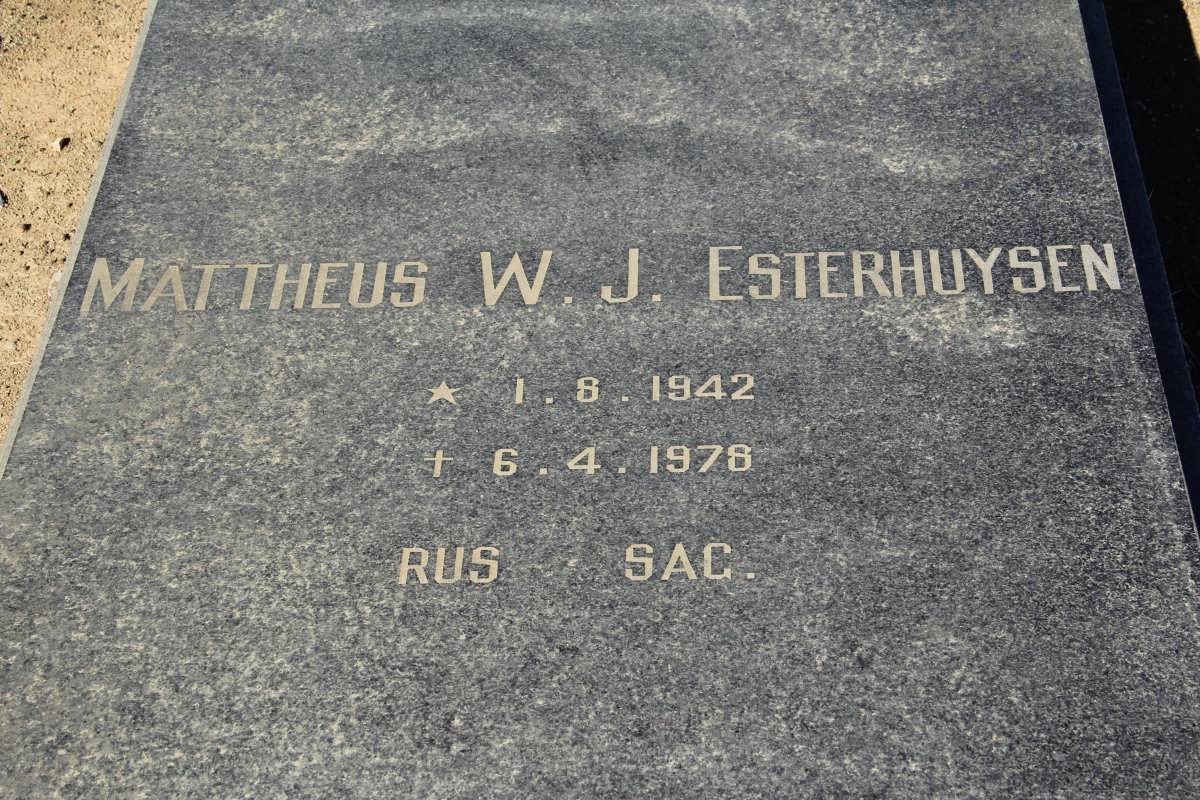 ESTERHUYSEN Mattheus W.J. 1942-1978