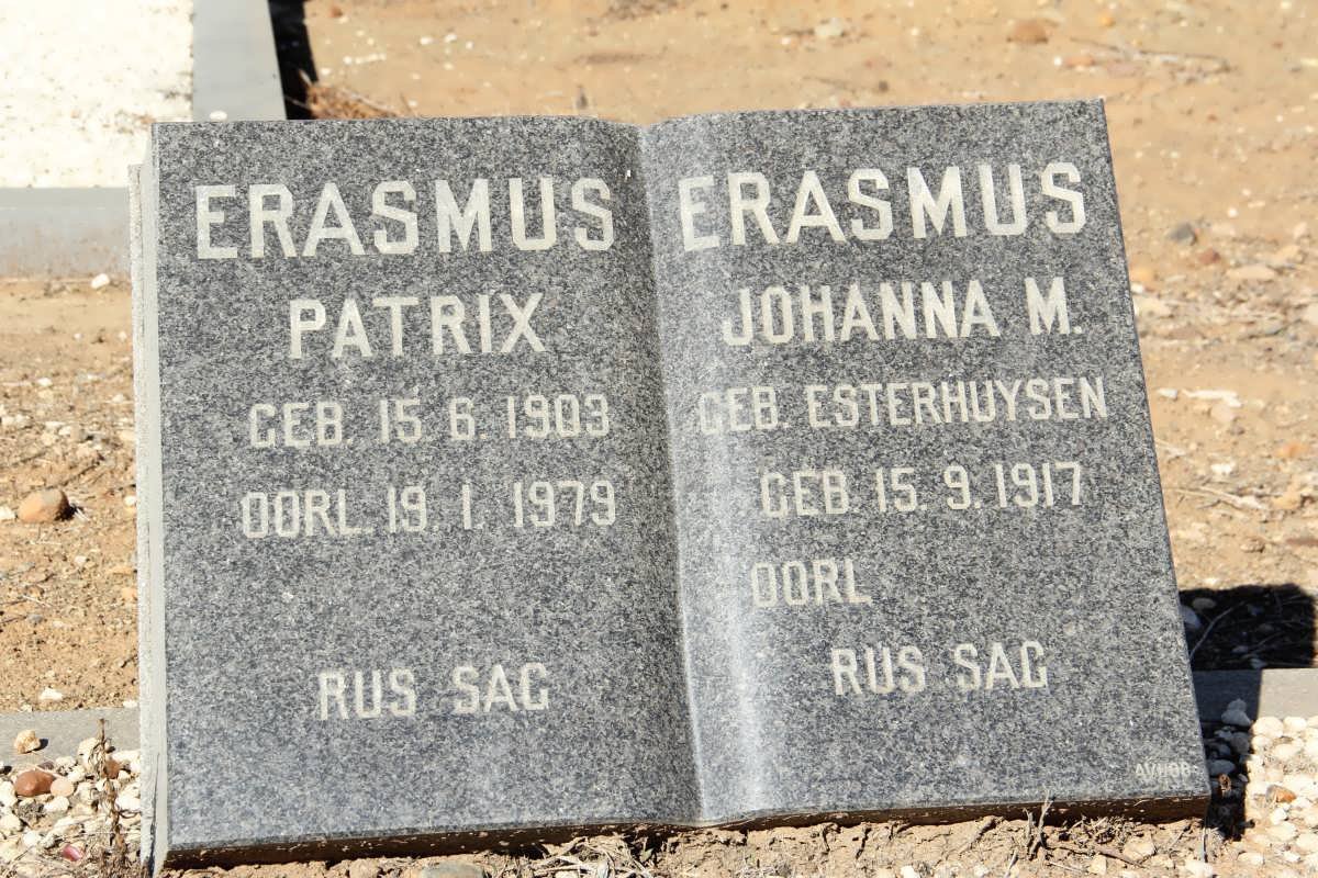 ERASMUS Patrix 1903-1979 &amp; Johanna M. ESTERHUYSEN 1917-