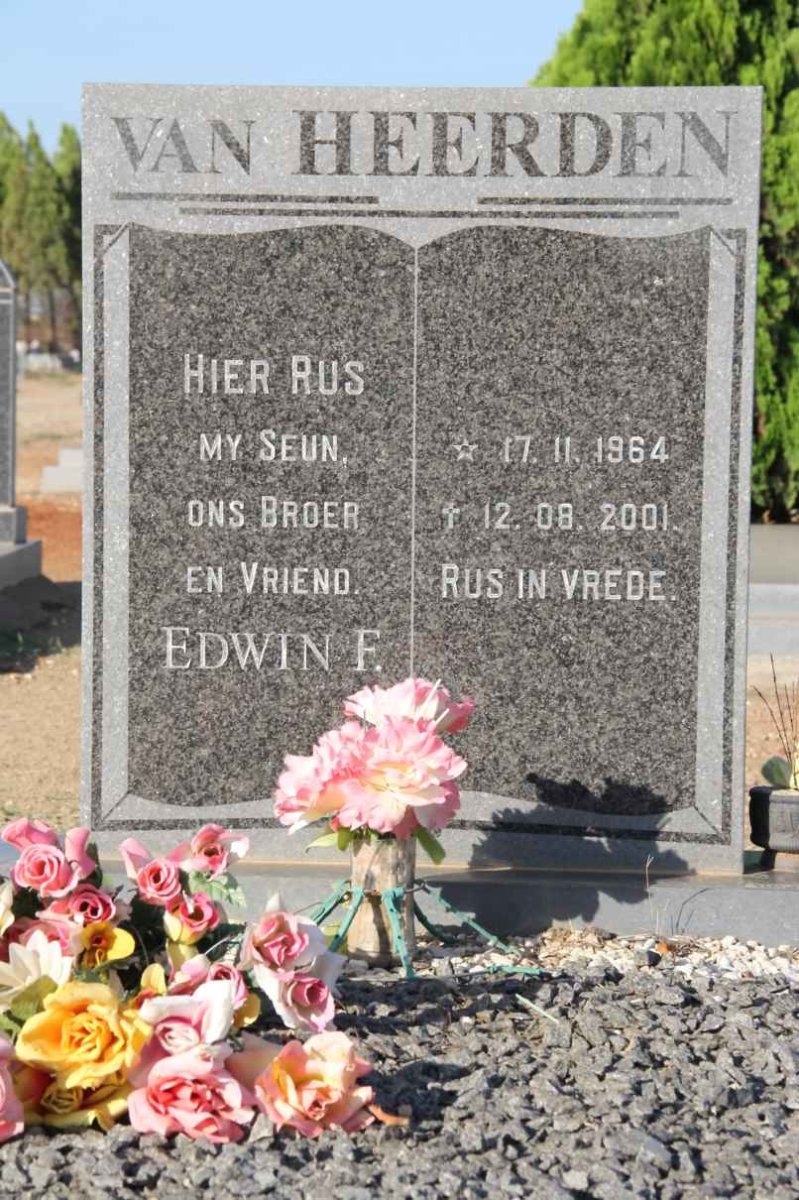 HEERDEN Edwin F., van 1964-2001