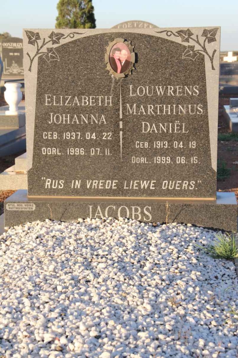 JACOBS Louwrens Marthinus Daniël 1913-1999 &amp; Elizabeth Johanna 1937-1996