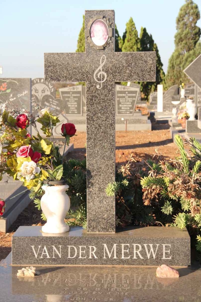 MERWE Bernadette, van der 1976-1997