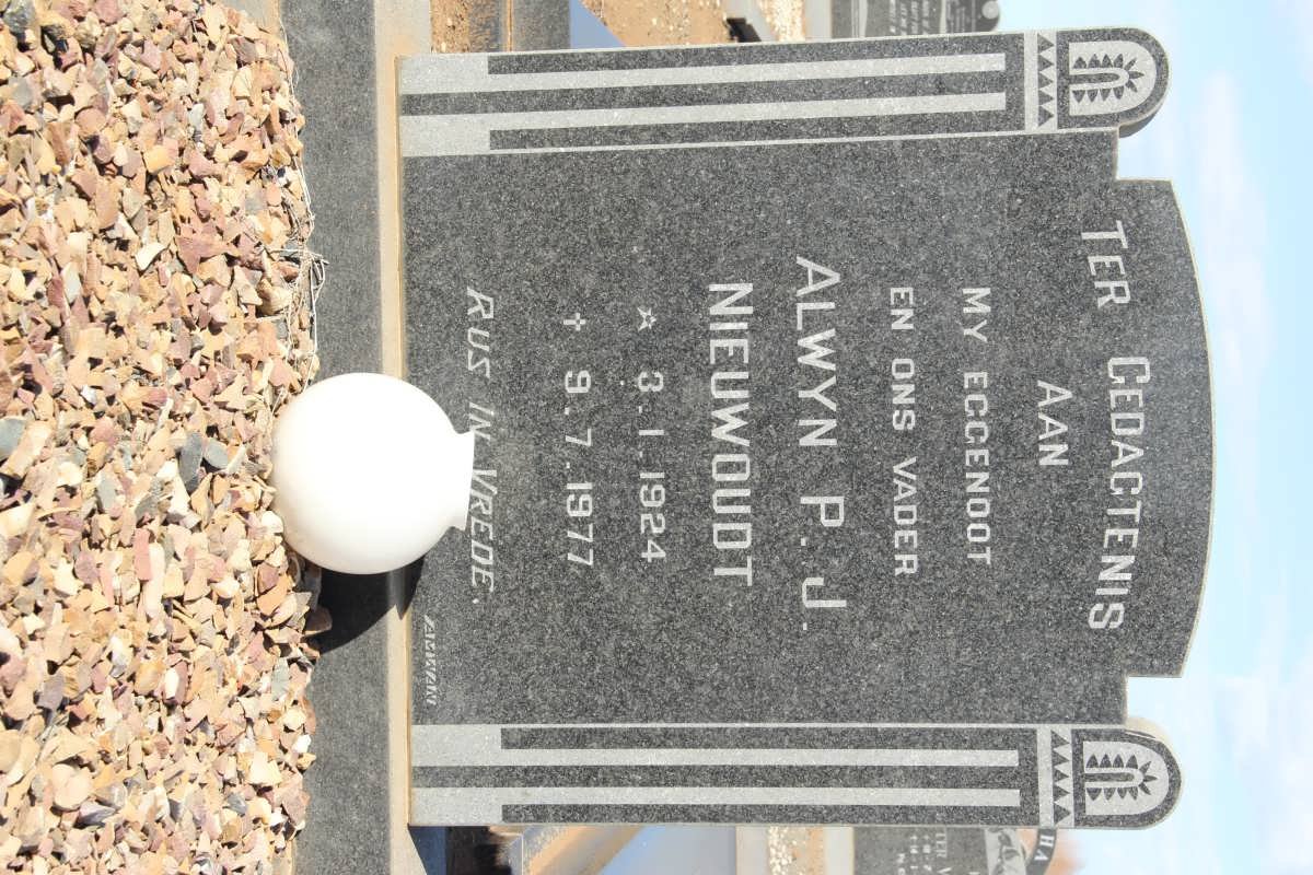 NIEUWOUDT Alwyn P.J. 1924-1977