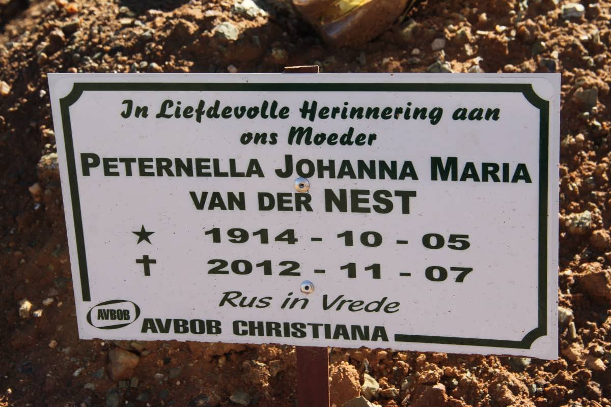 NEST Peternella Johanna Maria, van der 1914-2012