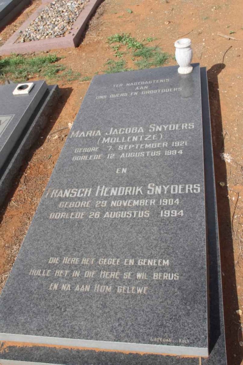 SNYDERS Fransch Hendrik 1904-1994 &amp; Maria Jacoba MOLLENTZE 1921-1994
