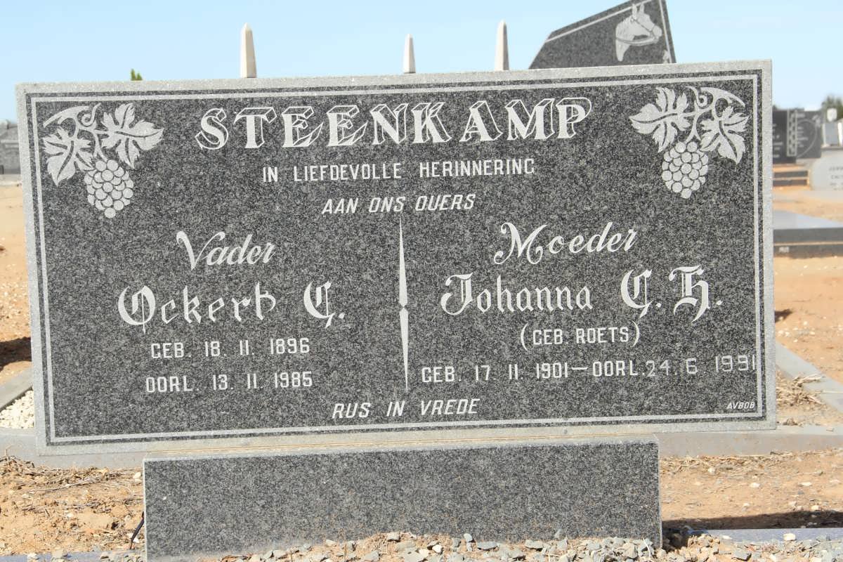 STEENKAMP Ockert C. 1896-1985 &amp; Johanna C.H. ROETS 1901-1991