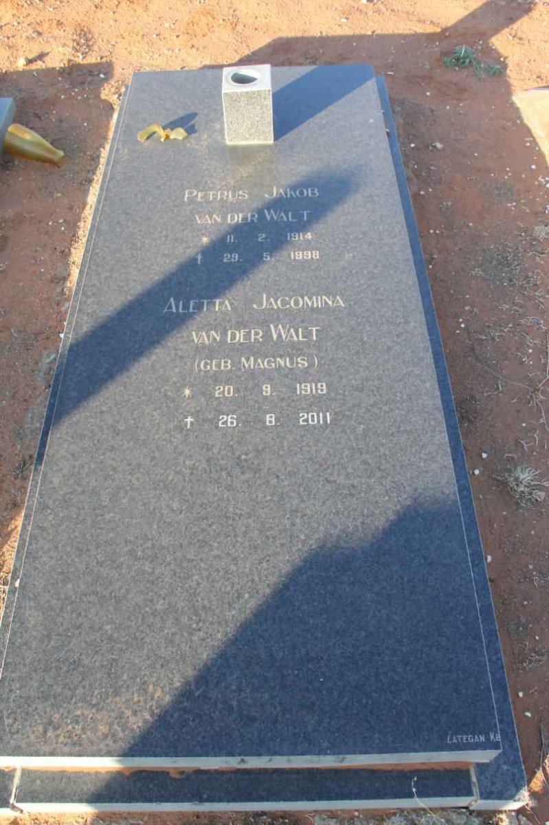 WALT Petrus Jakob, van der 1914-1998 &amp; Aletta Jacomina MAGNUS 1919-2011