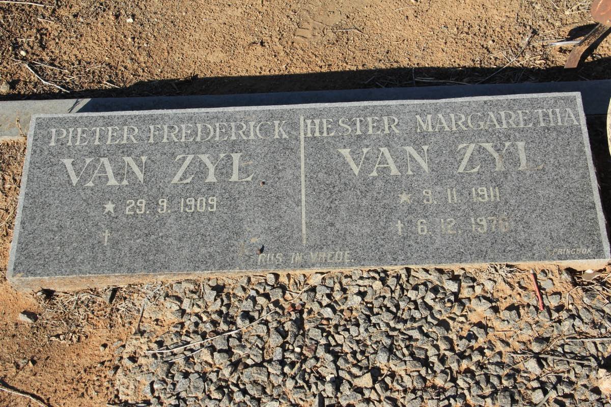ZYL Pieter Frederick, van 1909- &amp; Hester Margaretha 1911-1976