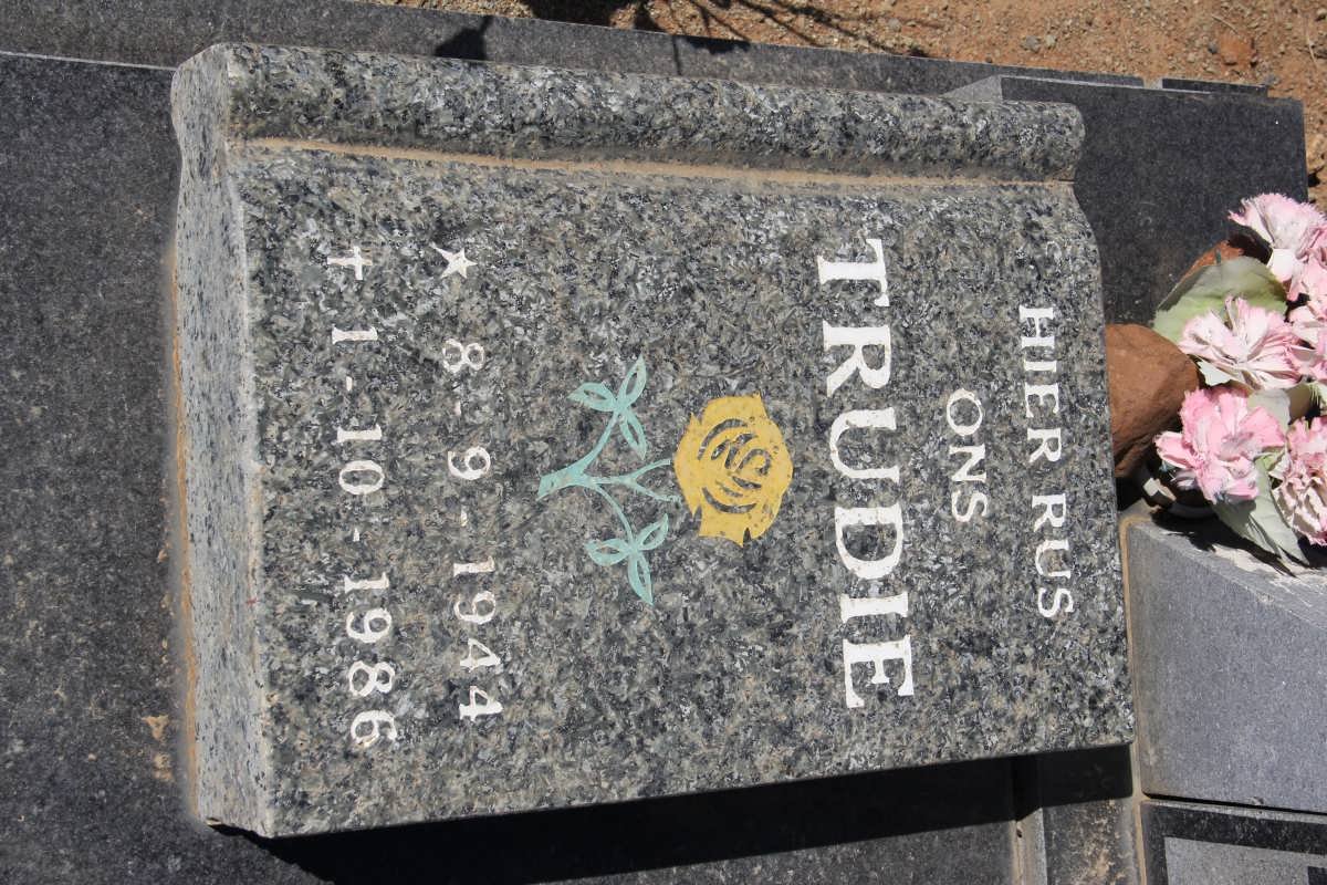 ? Trudie 1944-1986
