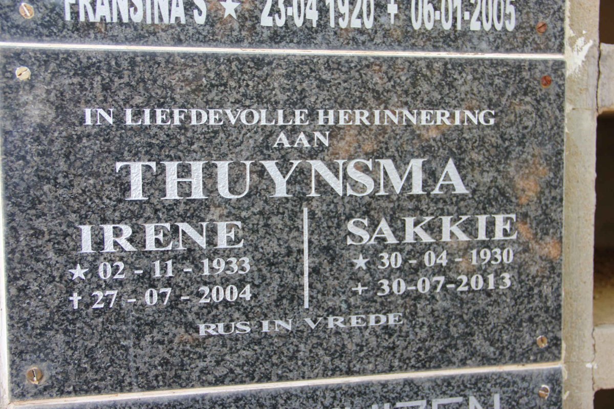 THUYNSMA Sakkie 1930-2013 &amp; Irene 1933-2004