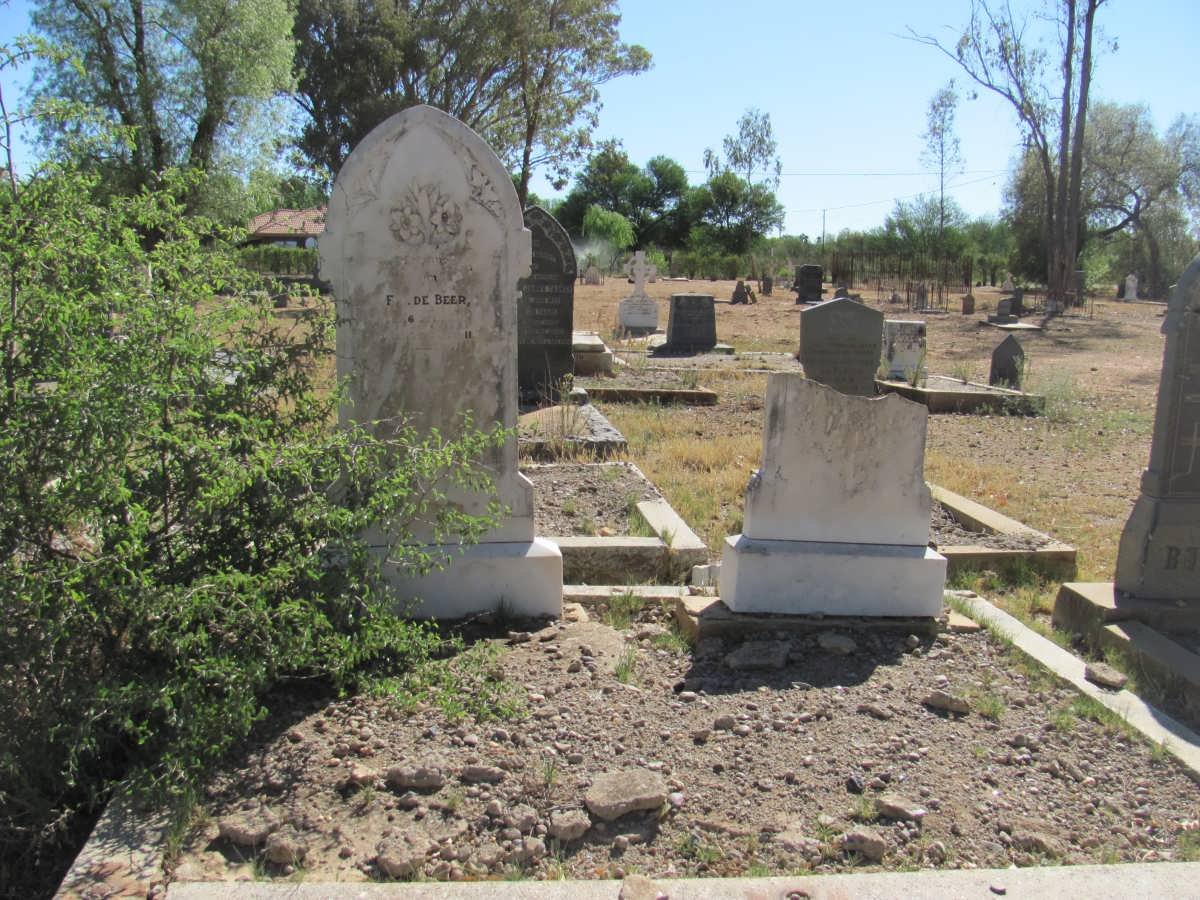 BEER F.?., de 1875-1911 :: GROVE M.M. 1889-1921 :: GROVE H.A. 1915-19??