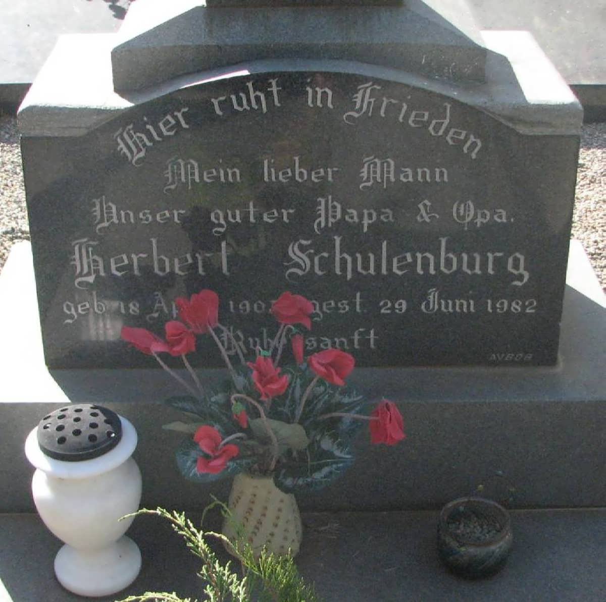 SCHULENBURG Herbert 190?-1982