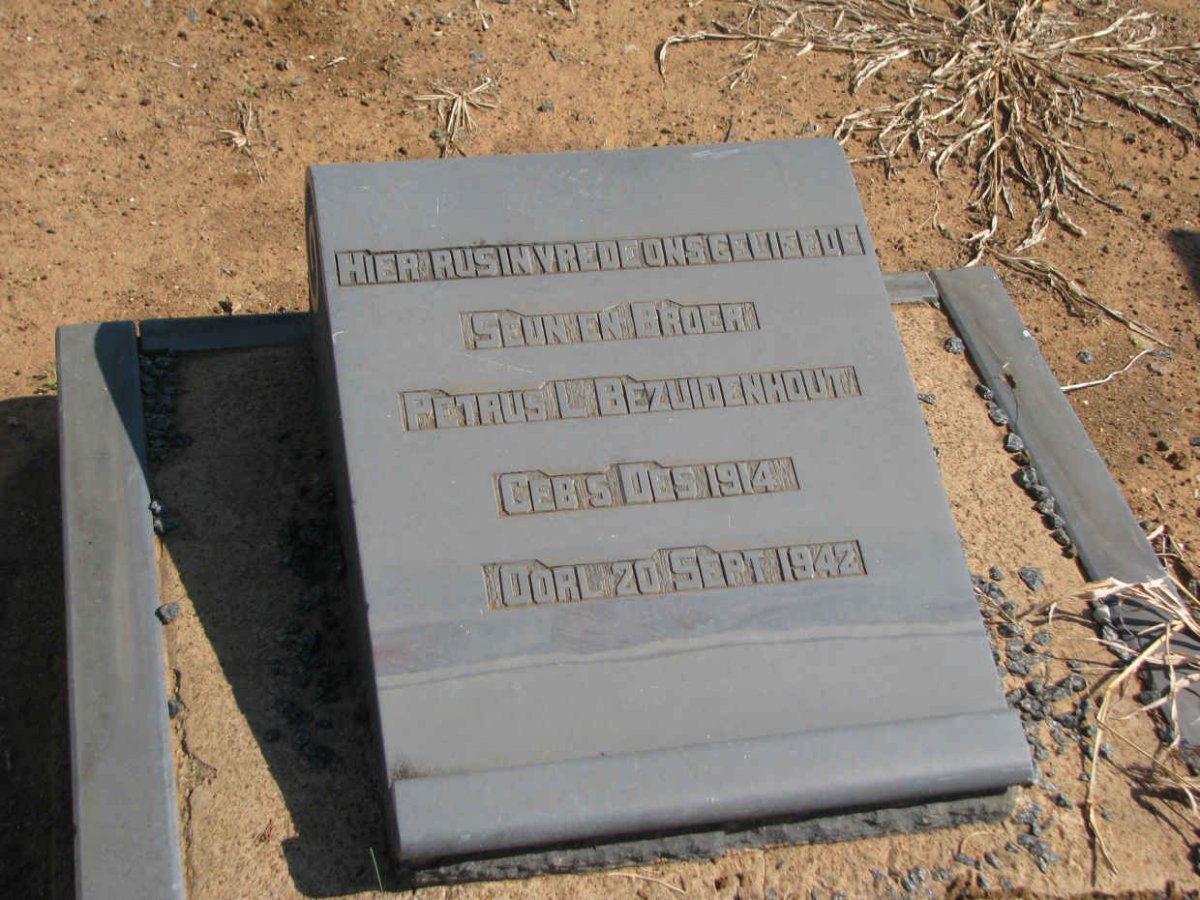 BEZUIDENHOUT Petrus L. 1914-1942