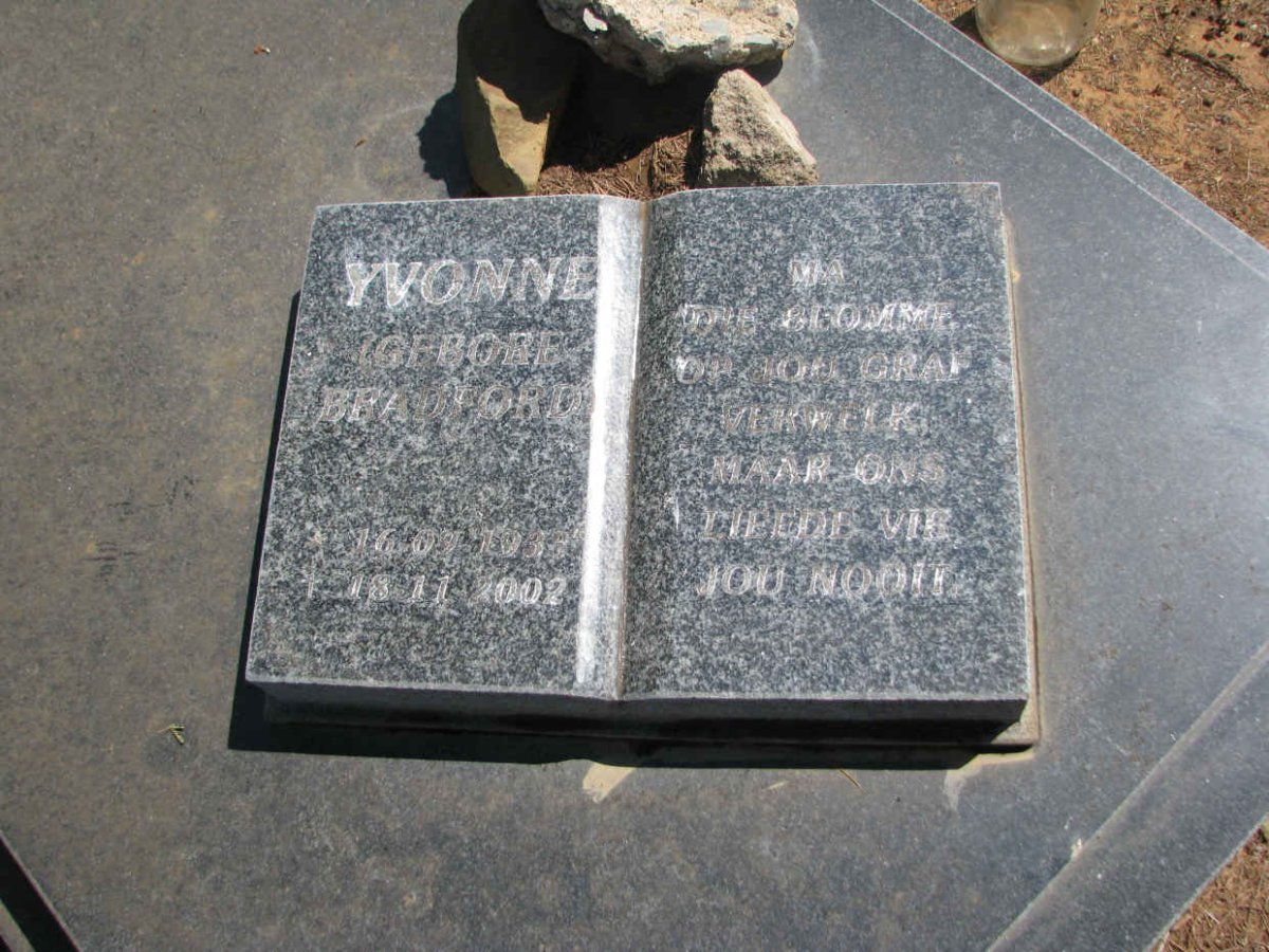 ? Yvonne nee BRADFORD 1933-2002