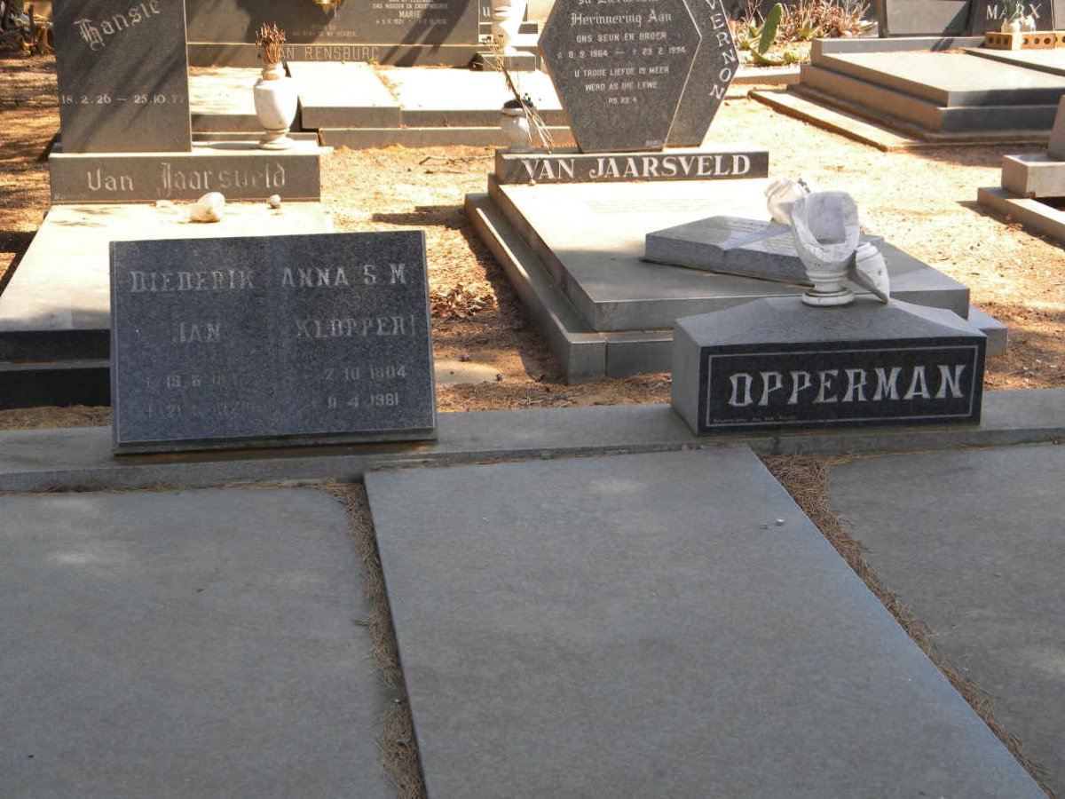 OPPERMAN Diederik Jan 1895-1978 &amp; Anna S.M. KLOPPER 1904-1981