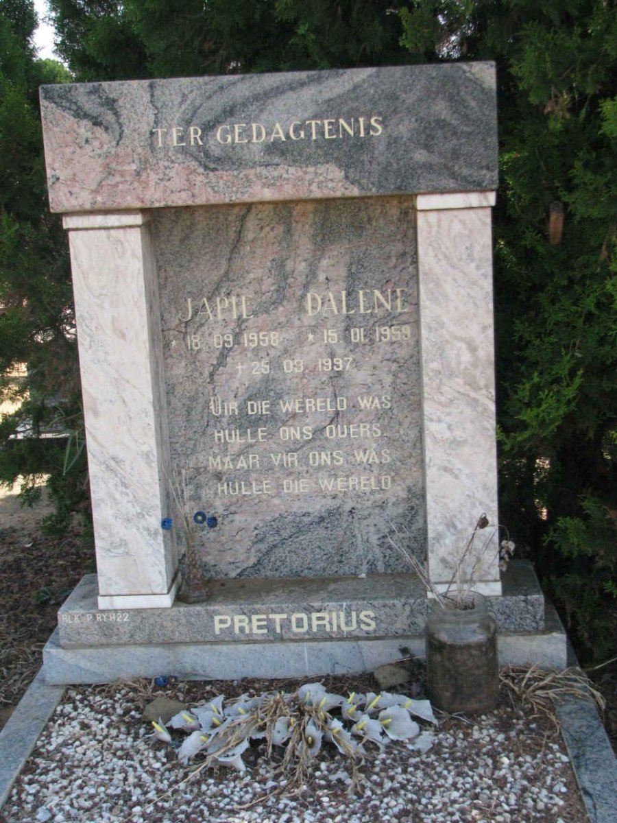 PRETORIUS Japie 1958-1997 &amp; Dalene 1959-1997