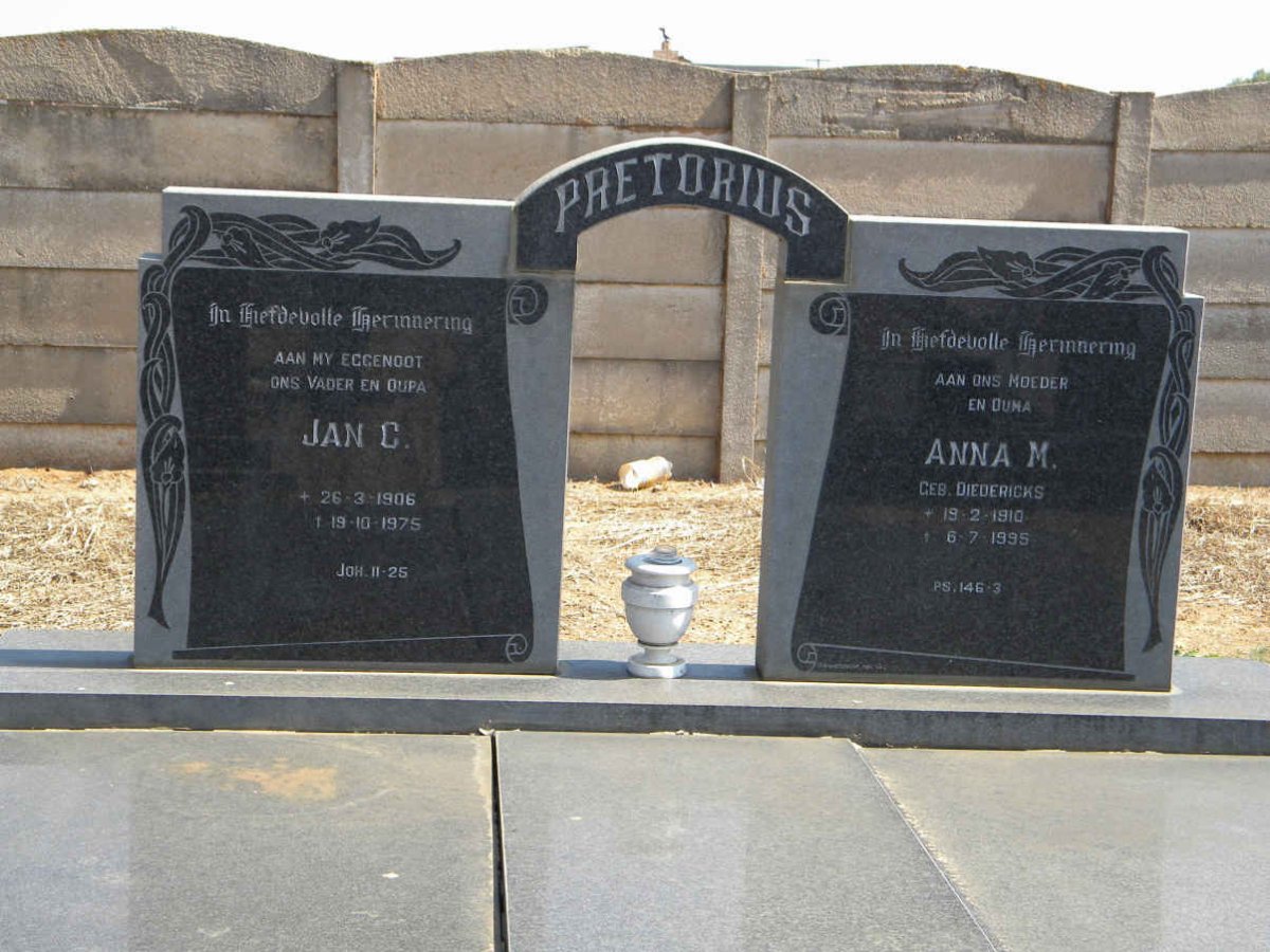 PRETORIUS Jan C. 1906-1975 &amp; Anna M. DIEDERICKS 1910-1995
