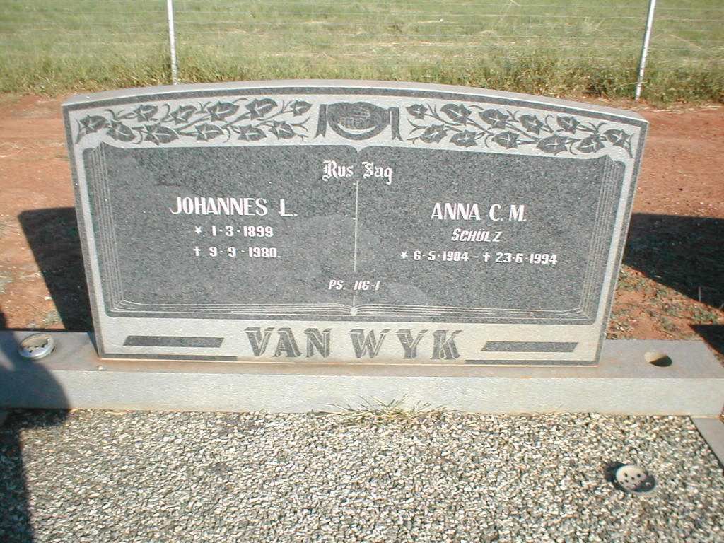 WYK Johannes L., van 1899-1980 &amp; Anna C.M. SCHULZ 1904-1994