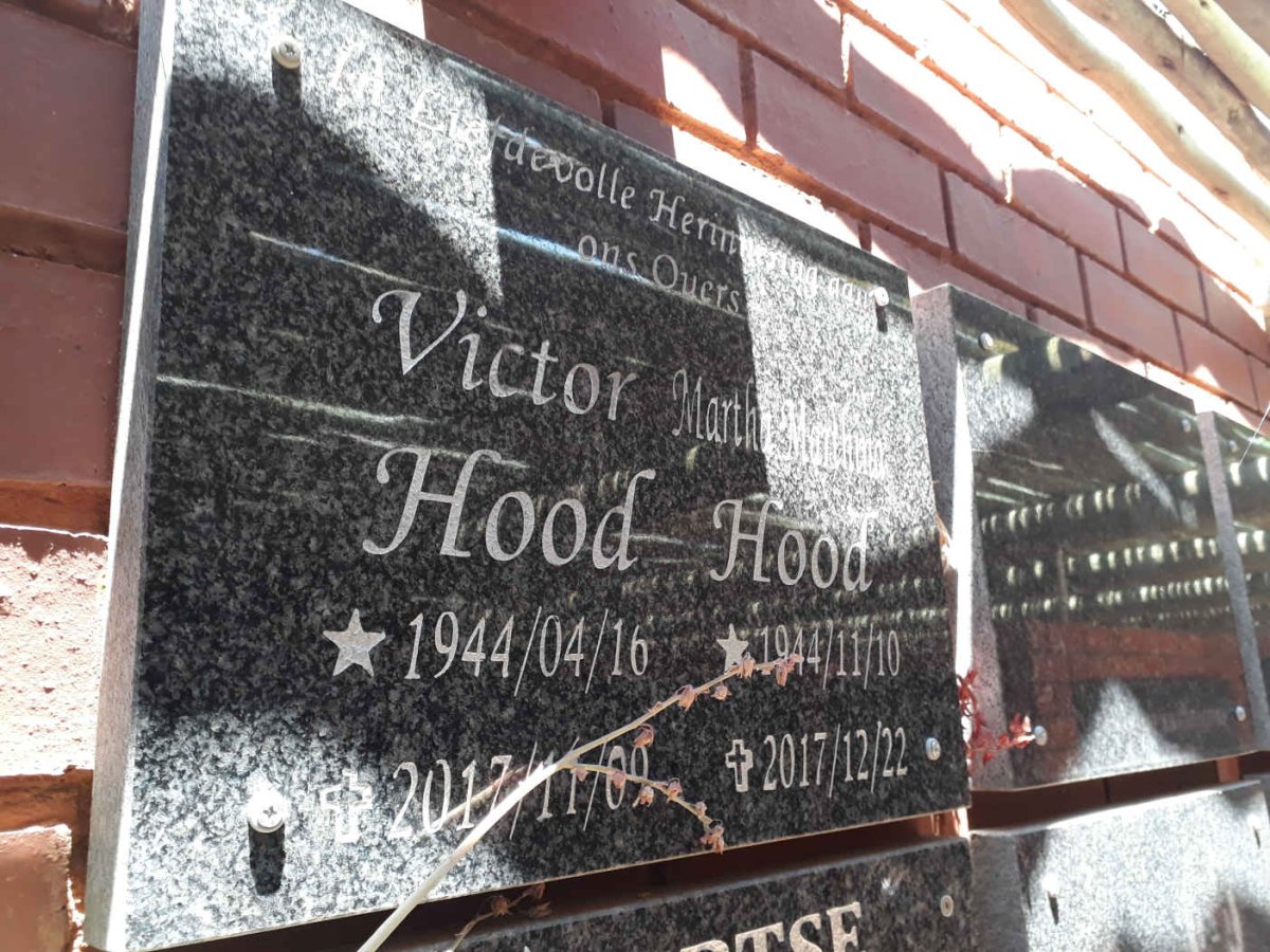 HOOD Victor 1944-2017 &amp; Martha Marthina 1944-2017