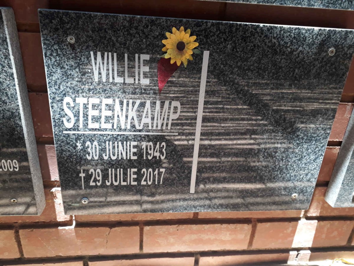 STEENKAMP Willie 1943-2017