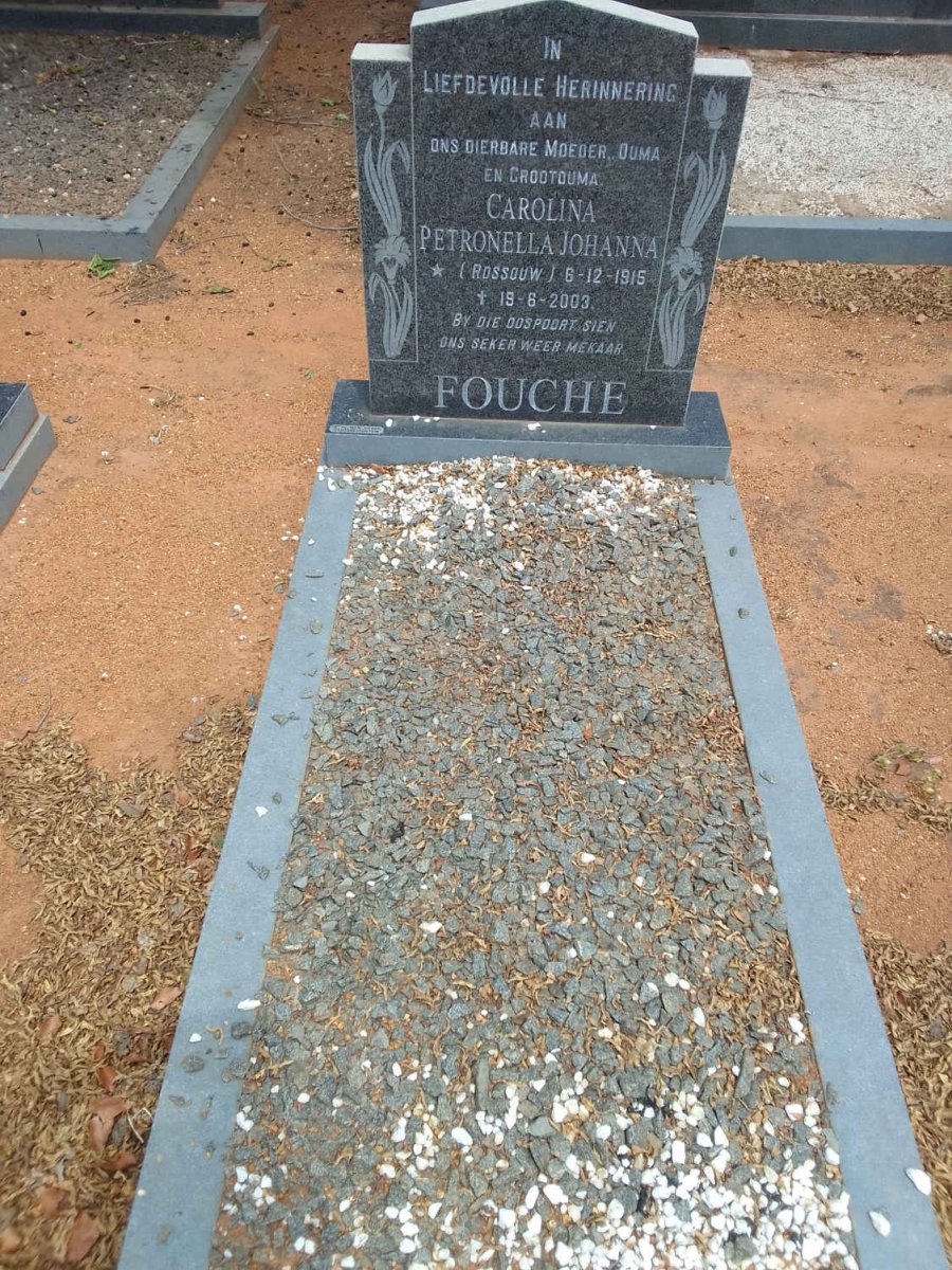 FOUCHE Carolina Petronella Johanna nee ROSSOUW 1915-2003