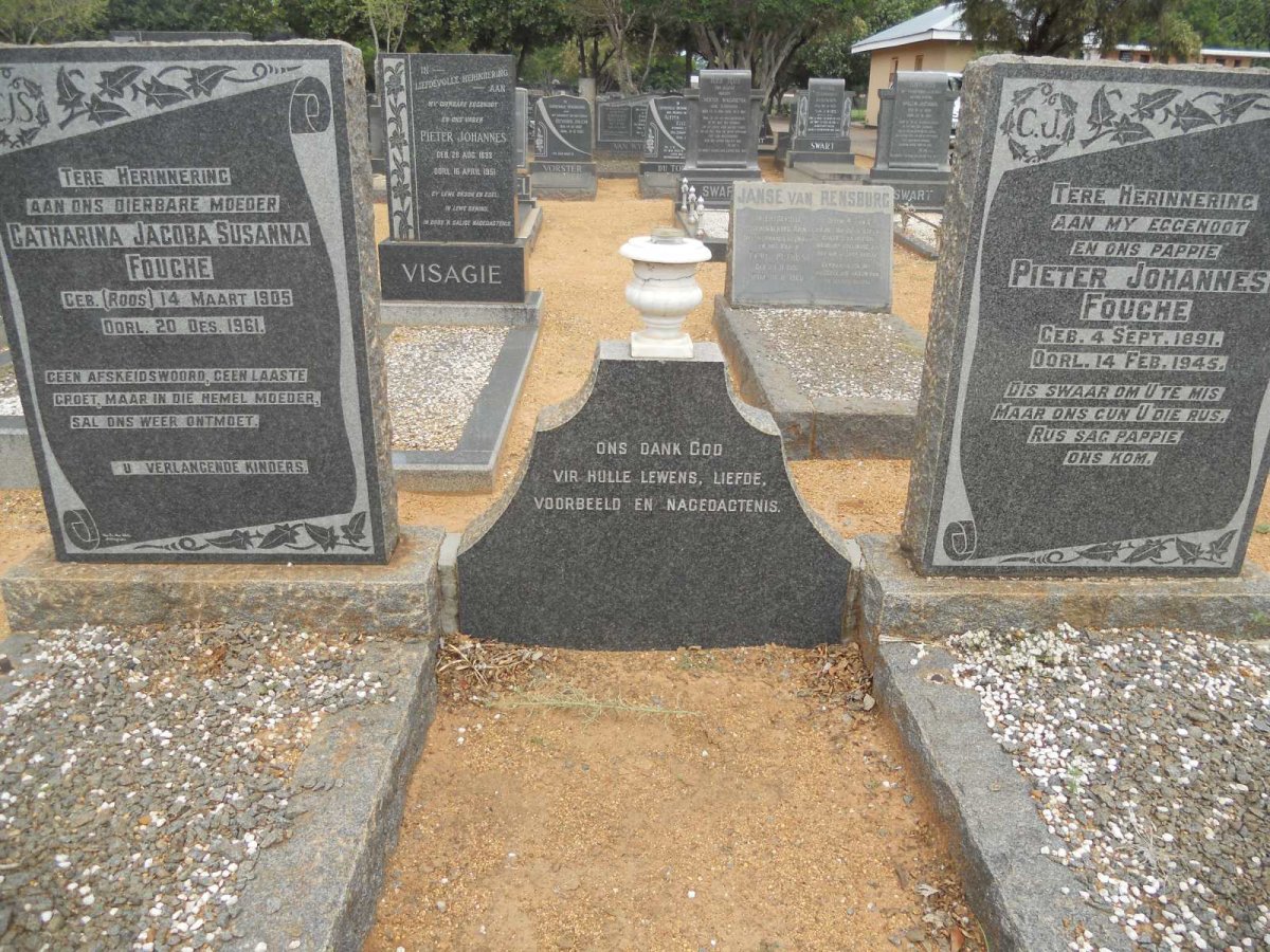 FOUCHE Pieter Johannes 1891-1945 &amp; Catharina Jacoba Susanna ROOS 1905-1961
