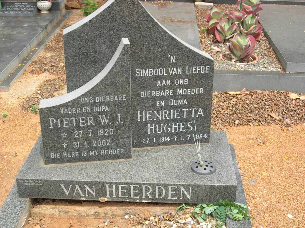 HEERDEN Pieter W.J., van 1920-2002 &amp; Henrietta Hughes 1914-1994