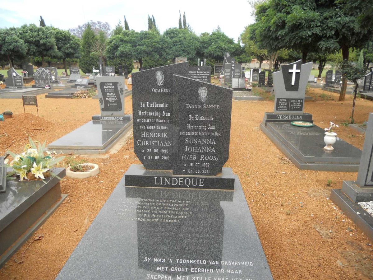 LINDEQUE Hendrik Christiaan 1930-2010 &amp; Susanna Johanna ROOS 1932-2021