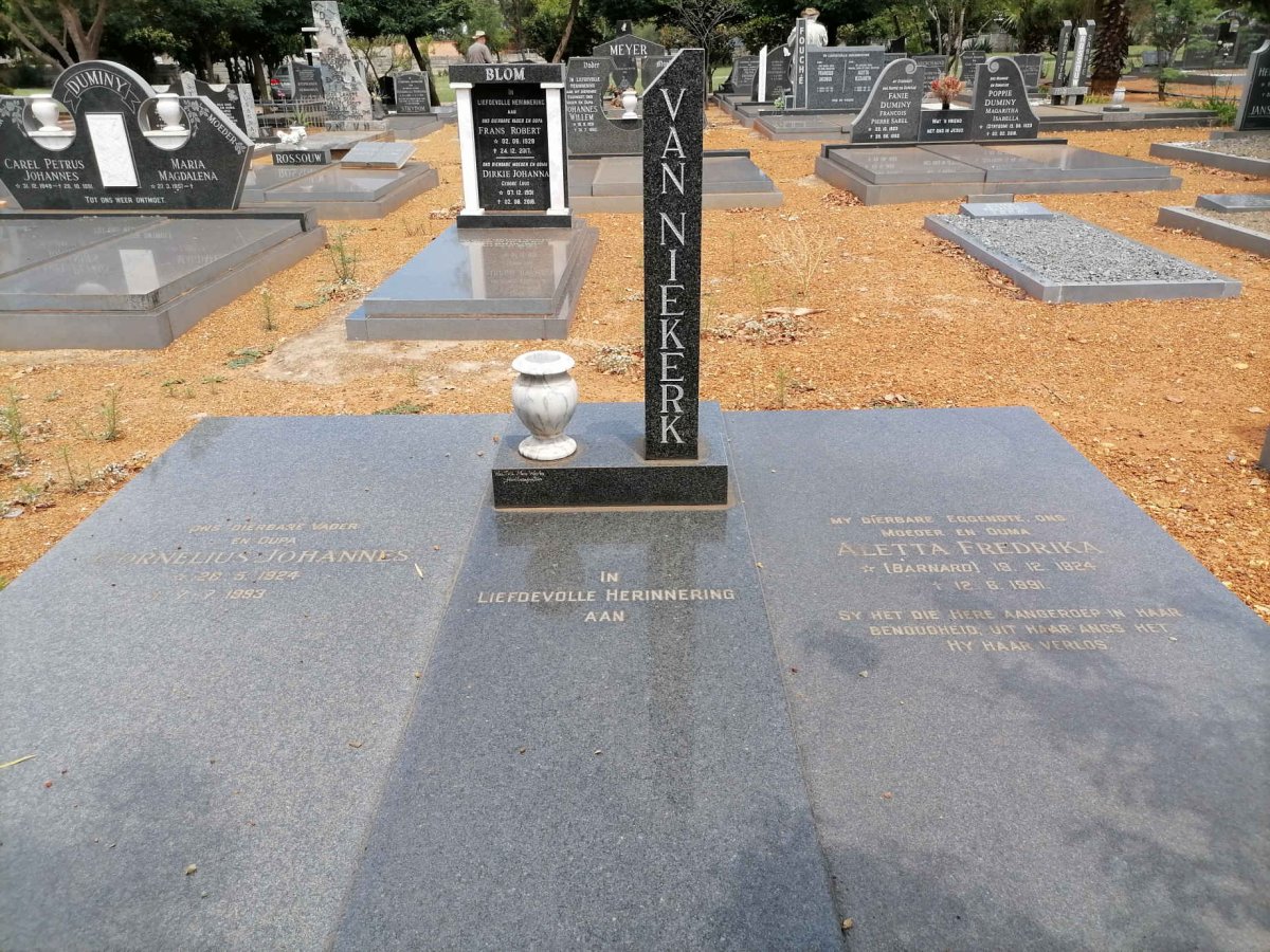 NIEKERK Cornelius Johannes, van 1924-1993 &amp; Aletta Fredrika BARNARD 1924-1991