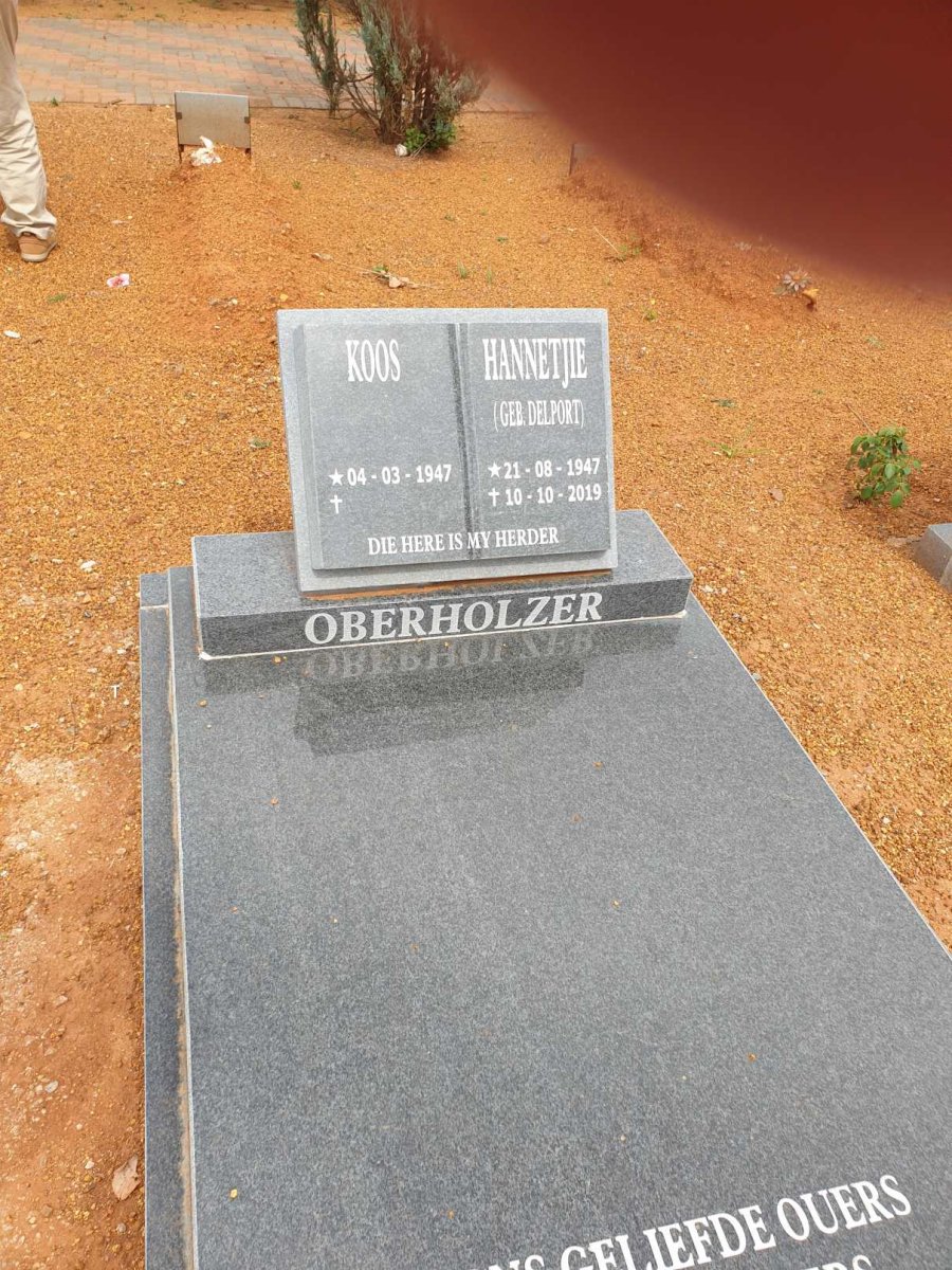 OBERHOLZER Koos 1947- &amp; Hannetjie DELPORT 1947-2019