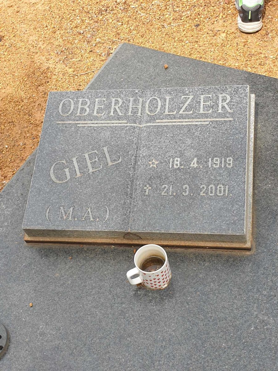 OBERHOLZER M.A. 1919-2001