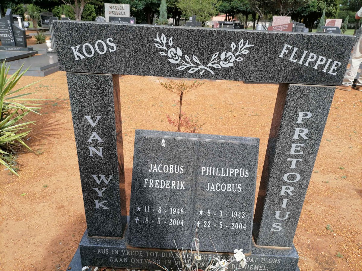 PRETORIUS Phillippus Jacobus 1943-2004 :: VAN WYK Jacobus Frederik 1948-2004