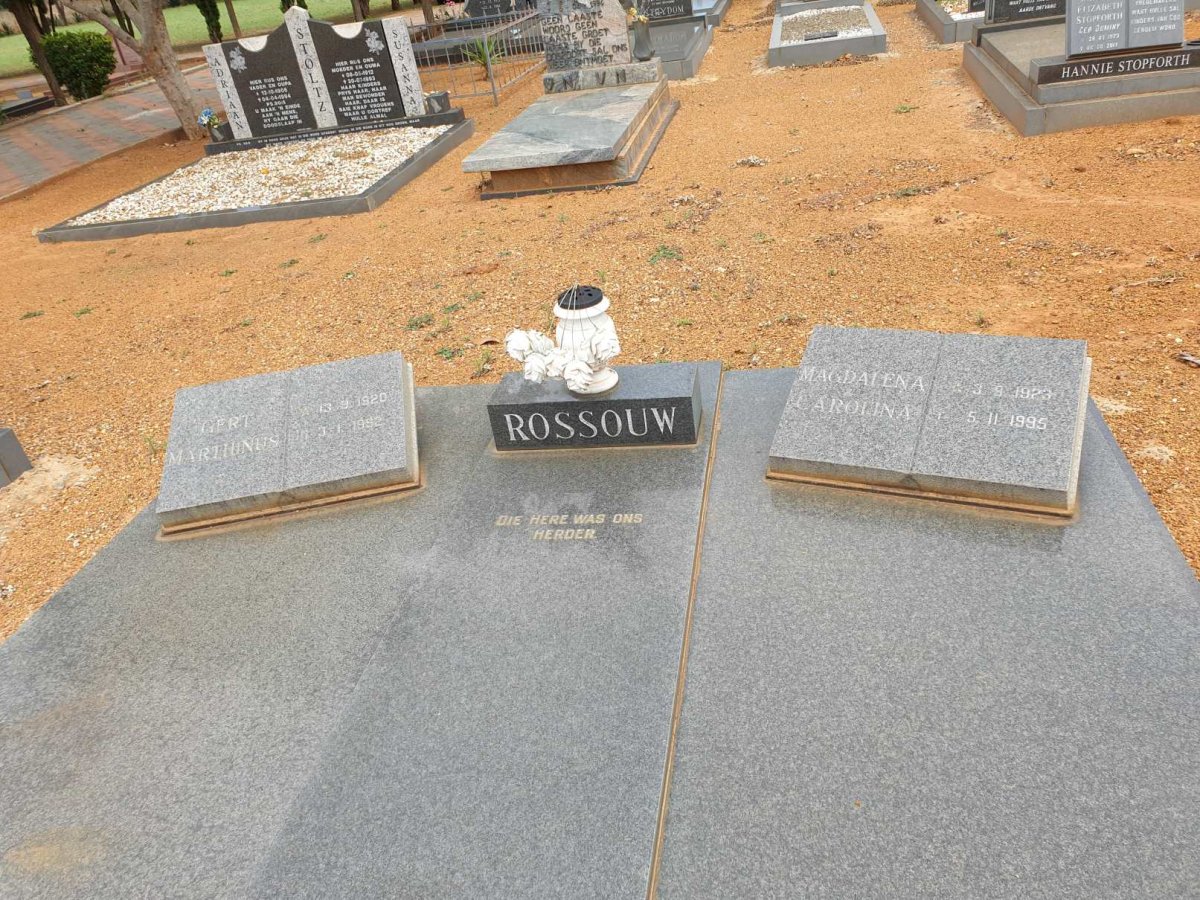 ROSSOUW Gert Marthinus 1920-1992 &amp; Magdalena Carolina 1923-1995