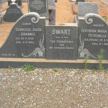 SWART Cornelus Jacob Johannes 1856-1943 &amp; Gertruida Maria Petronella FOURIE 1865-1948