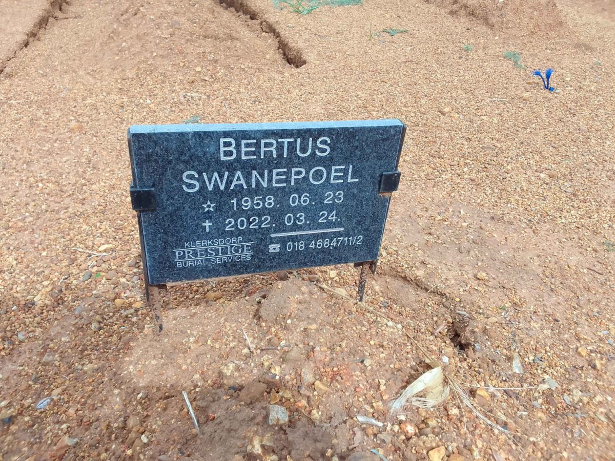 SWANEPOEL Bertus 1958-2022