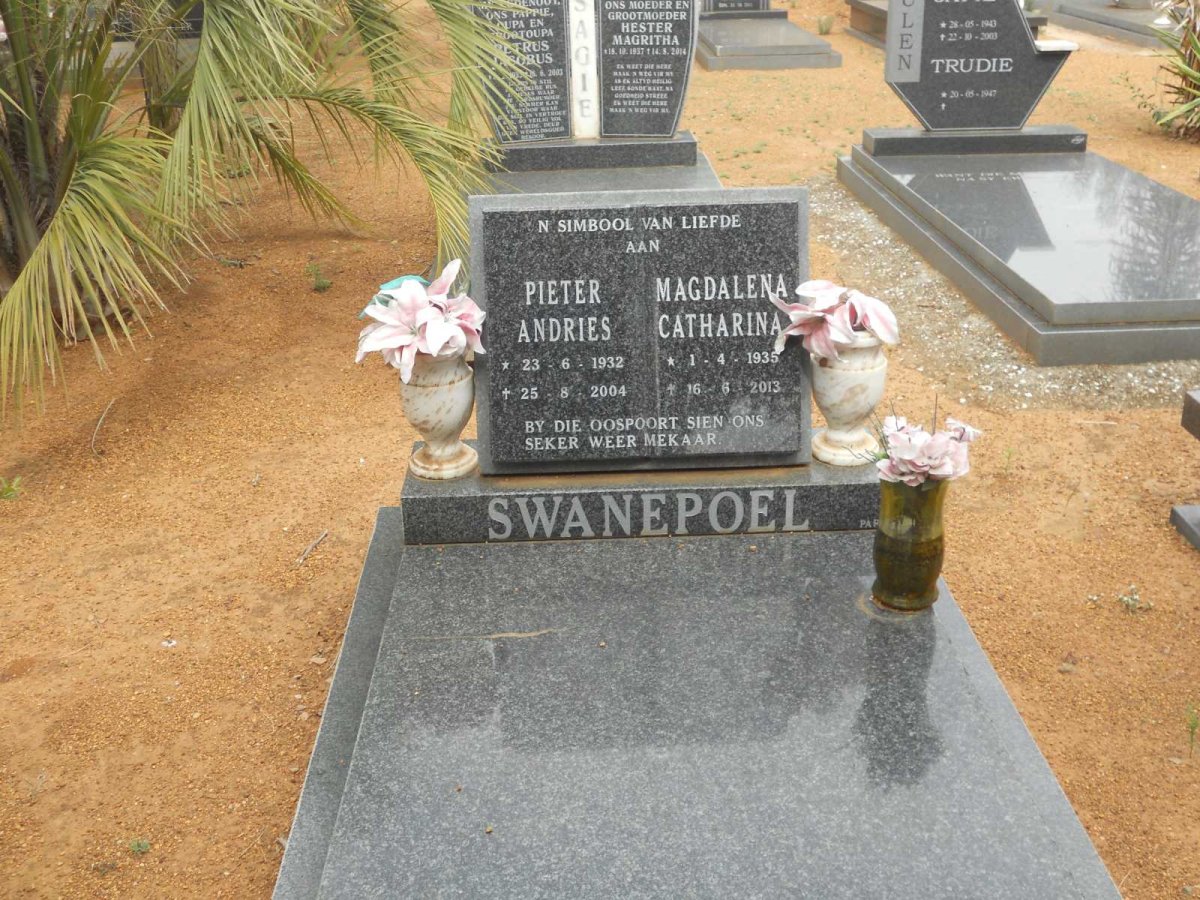 SWANEPOEL Pieter Andries 1932-2004 &amp; Magdalena Catharina 1935-2013