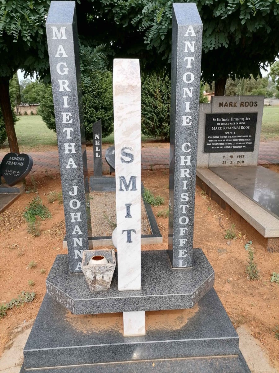 SMIT Antonie Christoffel 1945- &amp; Magrietha Johanna 1945-2011