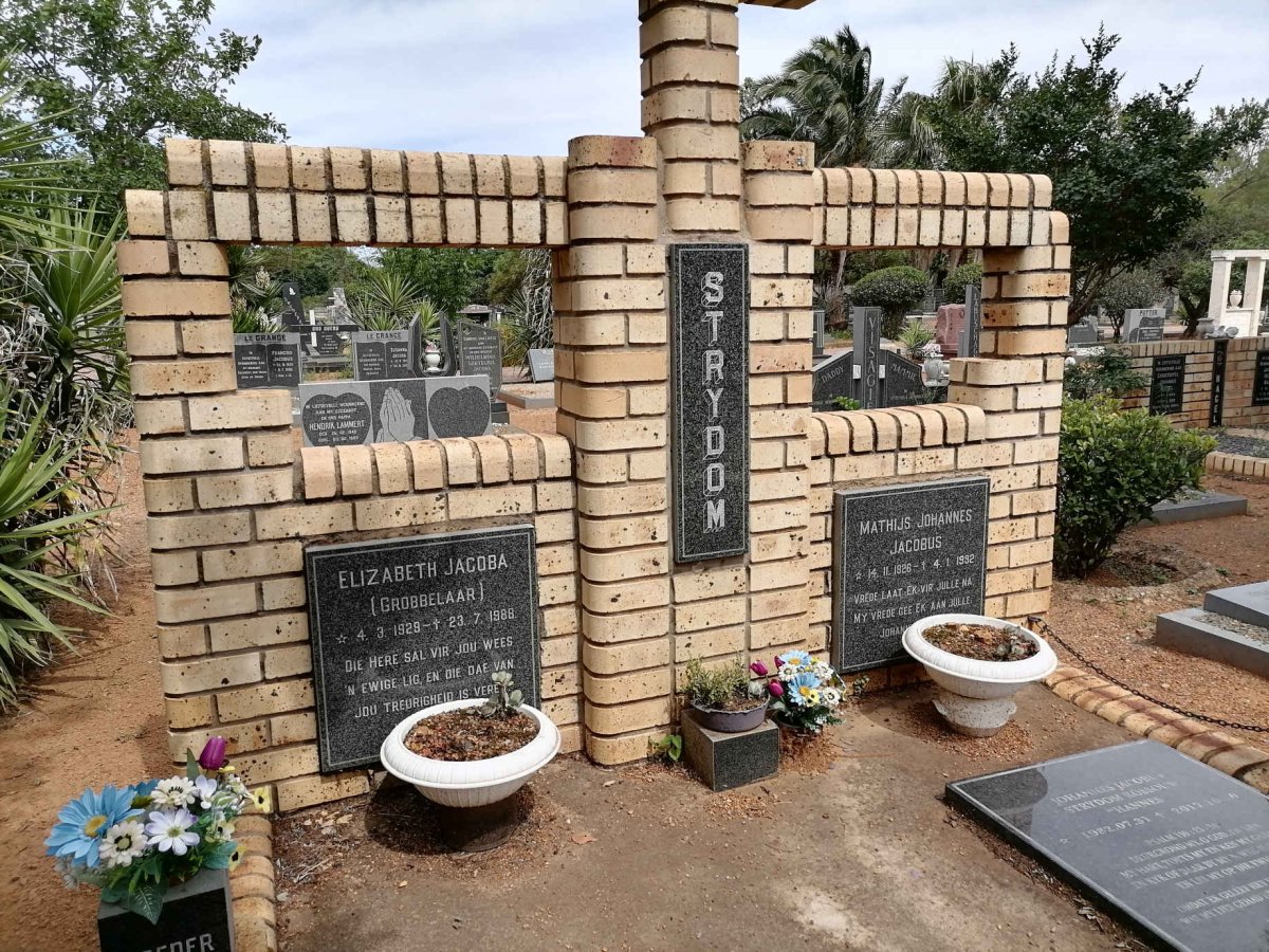 STRYDOM Mathijs Johannes Jacobus 1926-1992 &amp; Elizabeth Jacoba GROBBELAAR 1929-1988