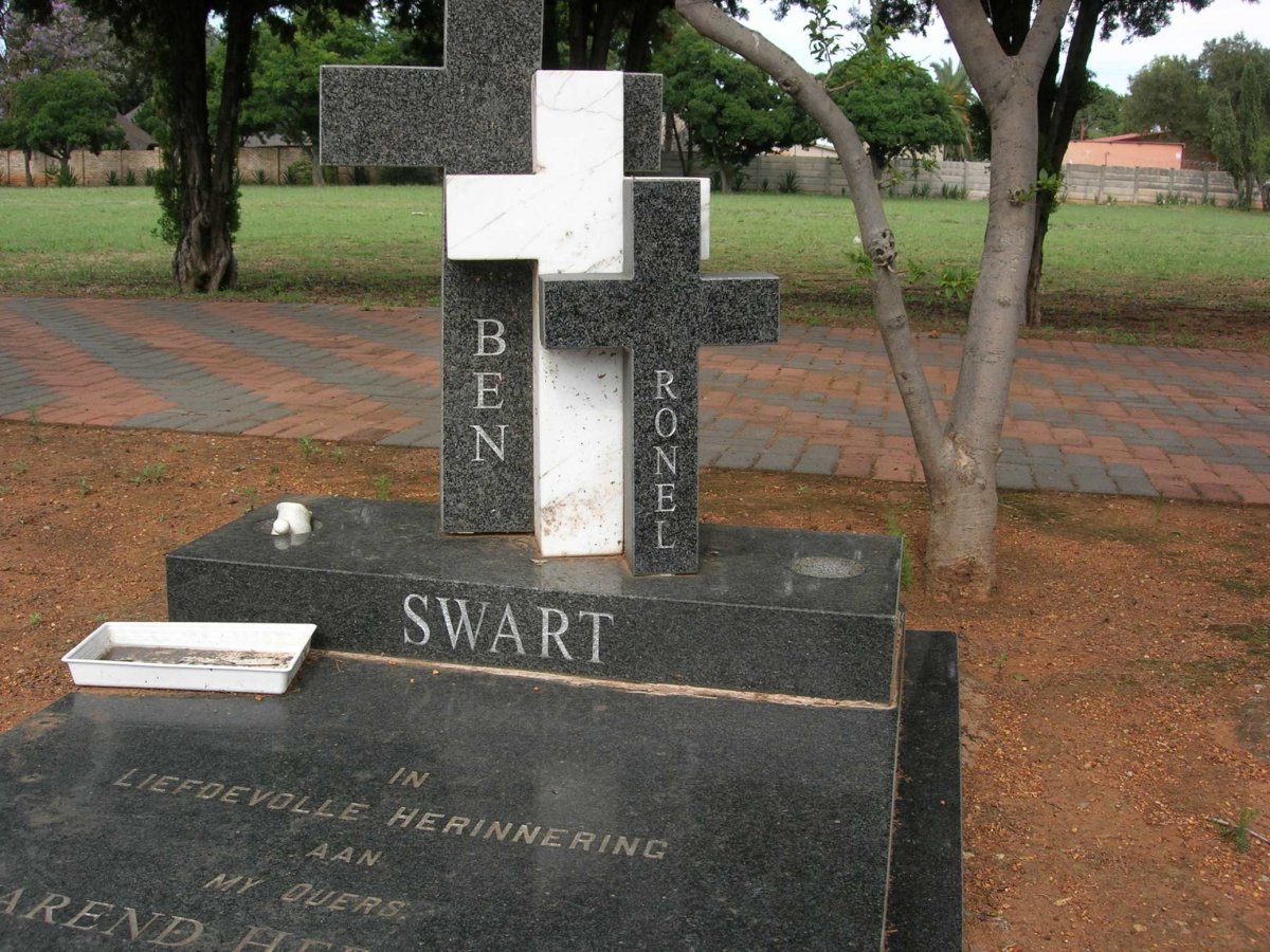 SWART Barend Hermanus 1946-2008 &amp; Petronella Aletta Catharina FOUCHE 1953-2016