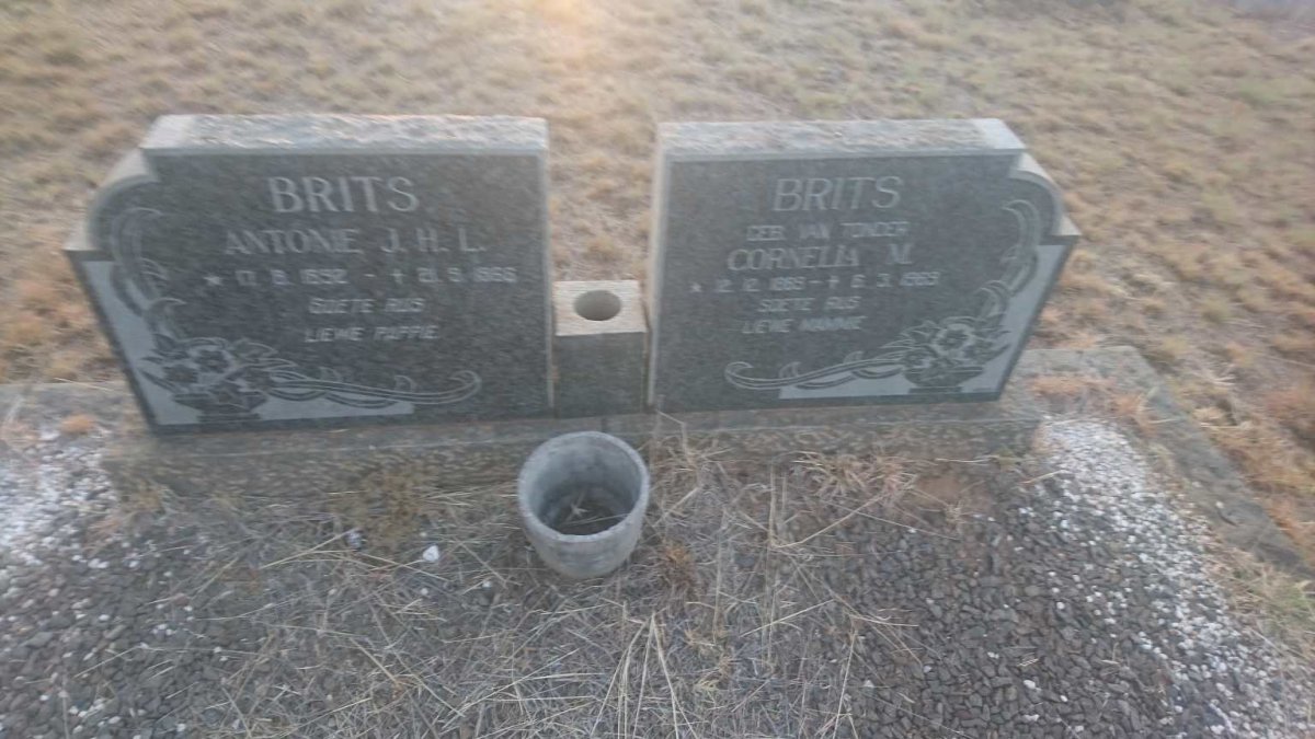 BRITS Antonie J.H.L. 1932-1966 &amp; Cornelia M. van TONDER