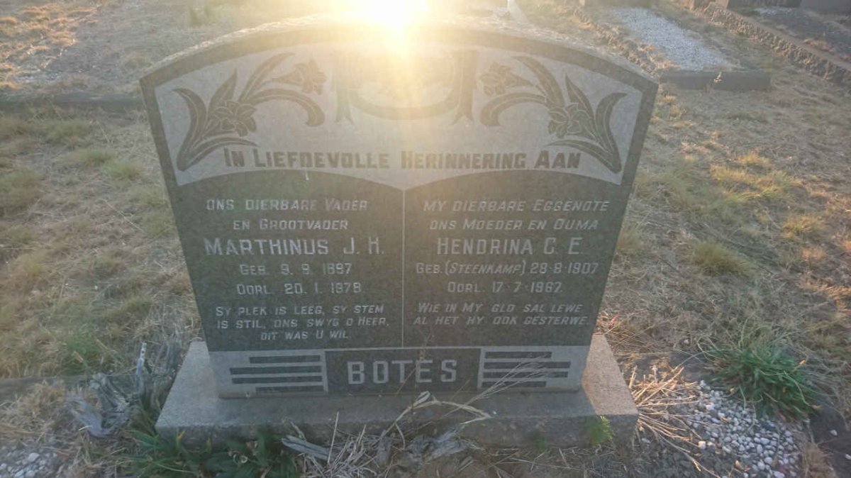 BOTES Marthinus J.H. 1897-1978 &amp; Hendrina C.E. STEENKAMP 1907-1967