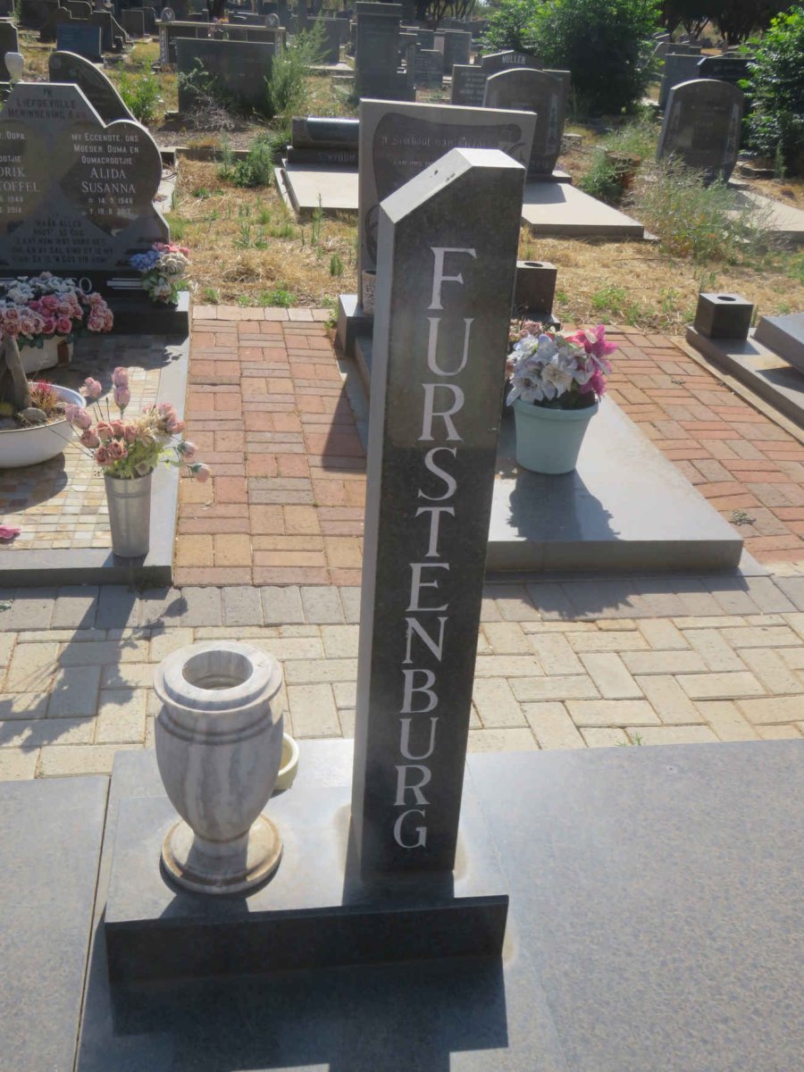 FURSTENBURG Francois Johannes 1921-2004 :: FURSTENBURG Fransie 1955-2017