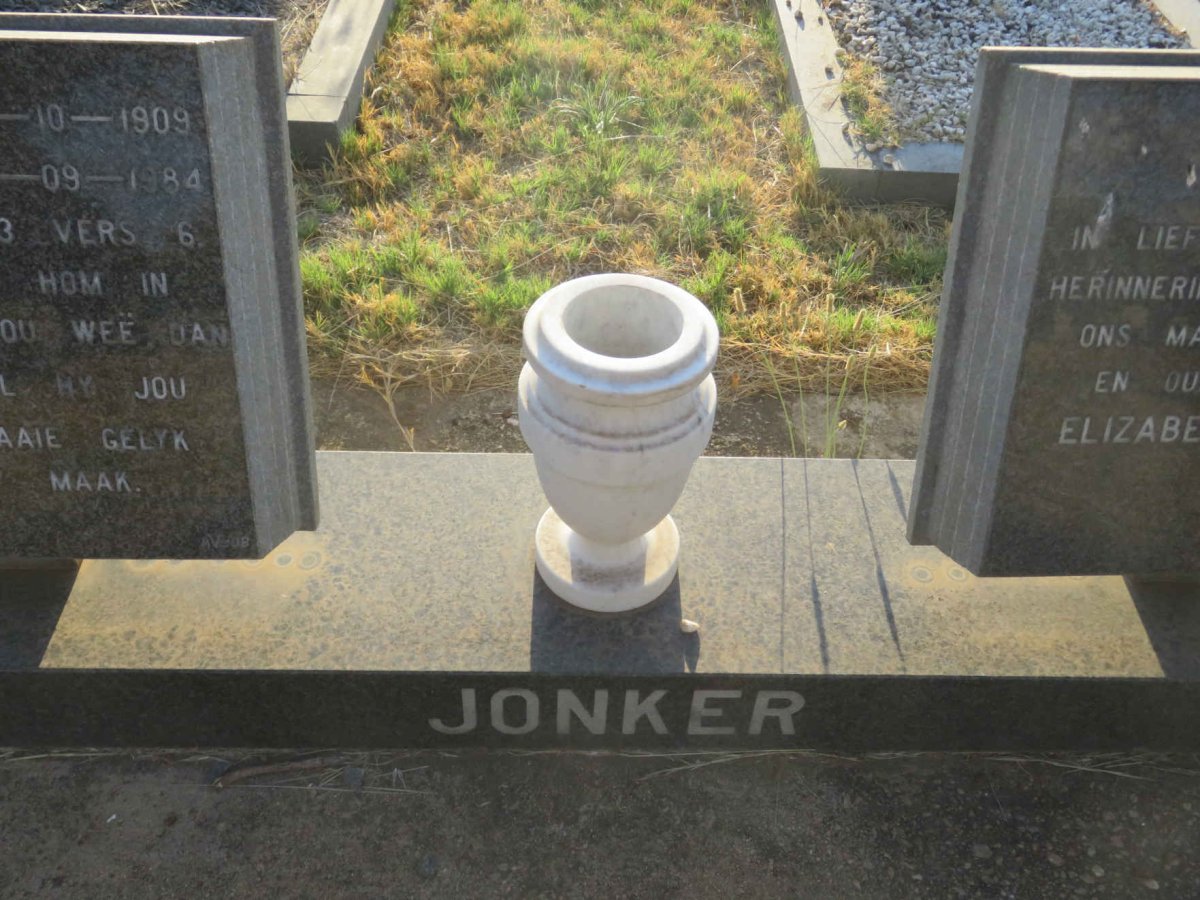 JONKER Johannes Petrus 1909-1984 &amp; Elizabeth 1915-1992