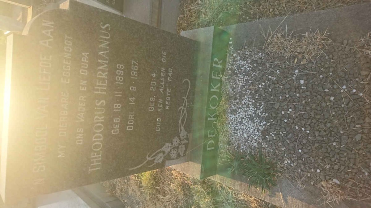 KOKER Theodorus Hermanus, de 1899-1967 &amp; Elsie Adriaana 1904-1984
