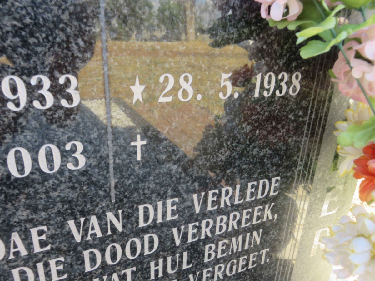 LOHMANN Boetie 1933-2003 &amp; Annetjie 1938-