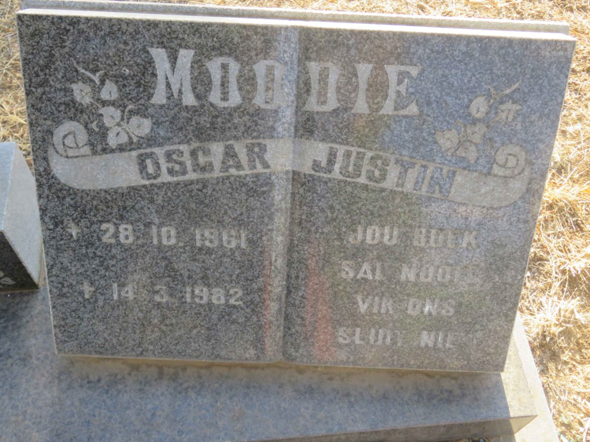MOODIE Oscar Justin 1961-1982