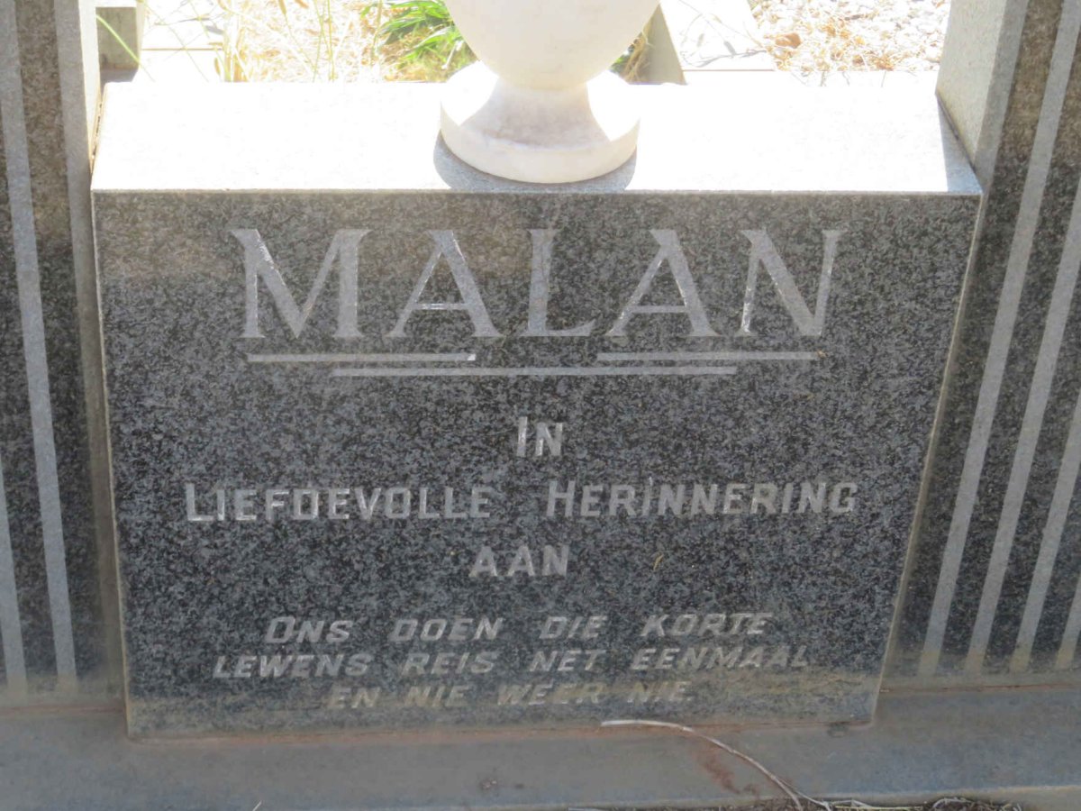 MALAN John Robert Ortel 1919-1978 &amp; Johanna Sophia BLUME 1921-
