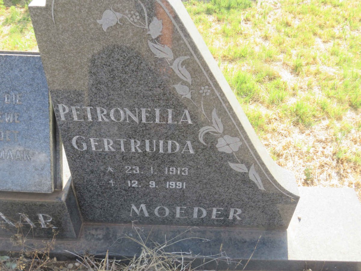 PIENAAR Jacobus Francois 1911-1985 &amp; Petronella Gertruida 1913-1991