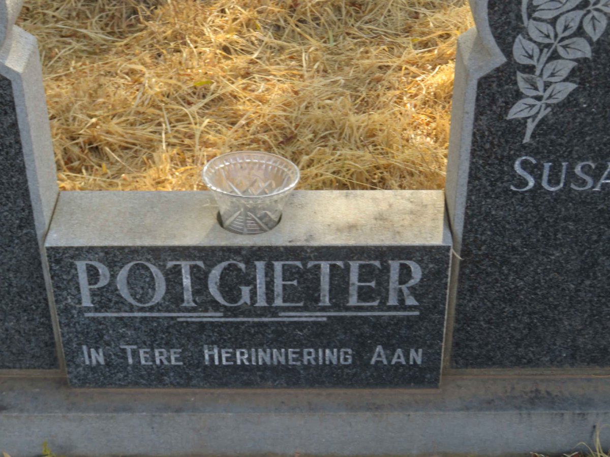 POTGIETER Smartryk Trichard 1919-1976 &amp; Susanna ELizabeth 1929-2002