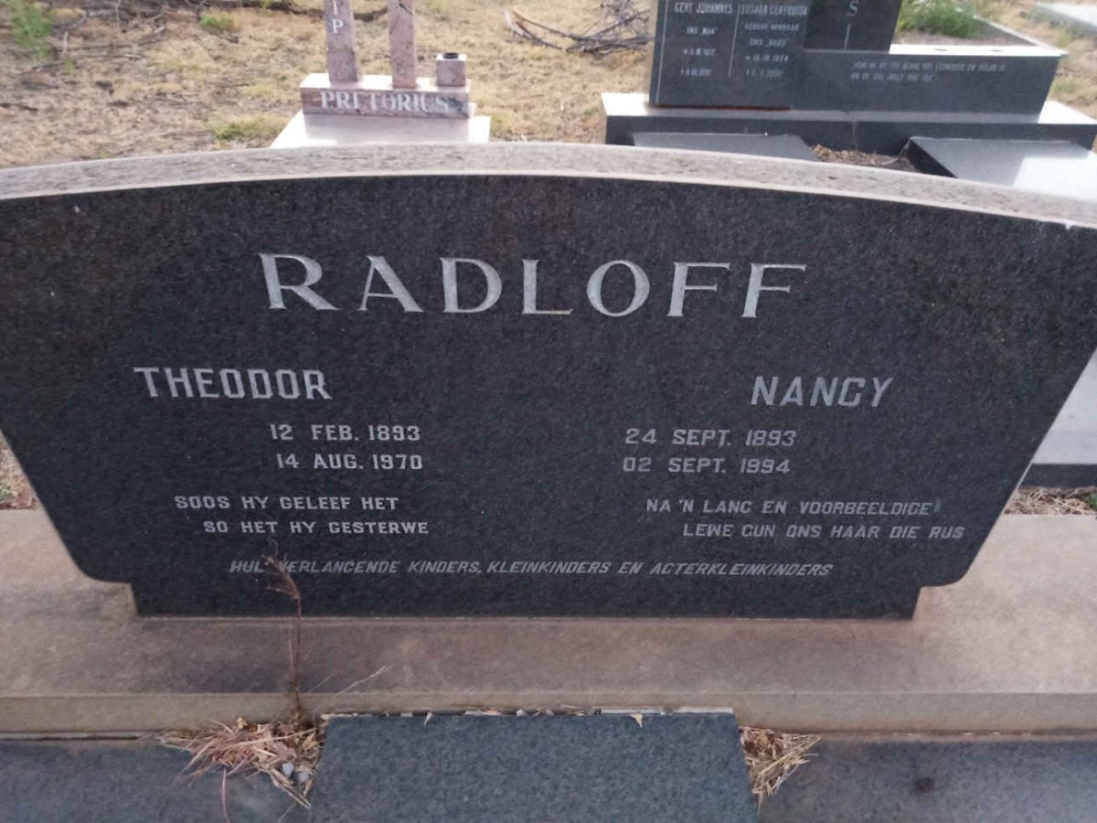 RADLOFF Theodor 1893-1970 &amp; Nancy 1893-1994